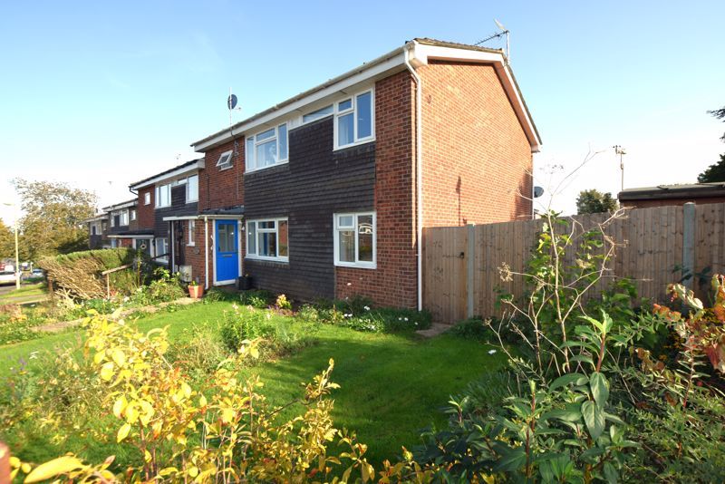 2 bed maisonette for sale in Wooteys Way, Alton, Hampshire GU34, £245,000