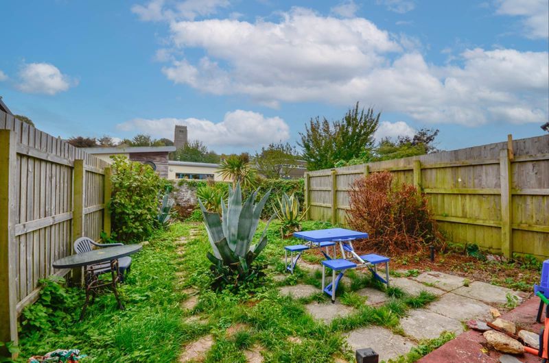 3 bed terraced house for sale in Eden Park, Brixham TQ5, £265,000