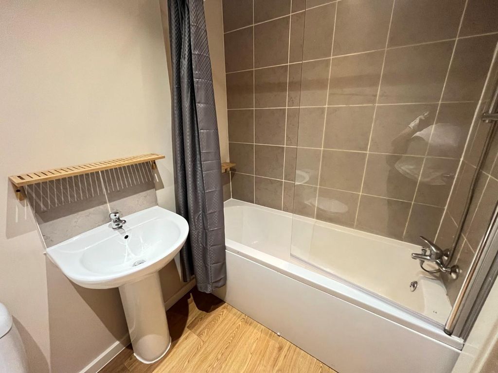 1 bed flat for sale in Station Road, Thirsk YO7, £75,000