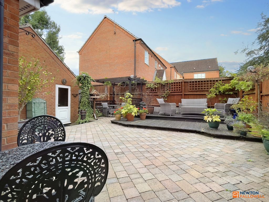 5 bed link-detached house for sale in Jackson Road, Bagworth LE67, £299,950
