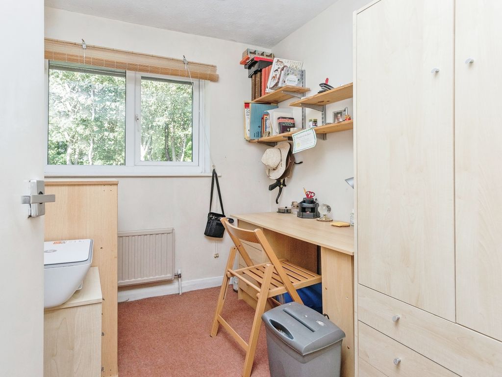 3 bed semi-detached house for sale in Huntsman Grove, Blakelands, Milton Keynes, Buckinghamshire MK14, £100,000