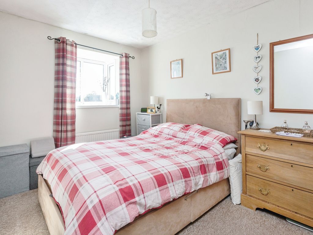 3 bed semi-detached house for sale in Huntsman Grove, Blakelands, Milton Keynes, Buckinghamshire MK14, £100,000