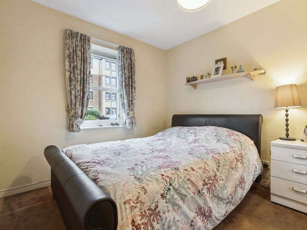 3 bed flat for sale in Craighouse Gardens, Morningside, Edinburgh EH10, £240,000