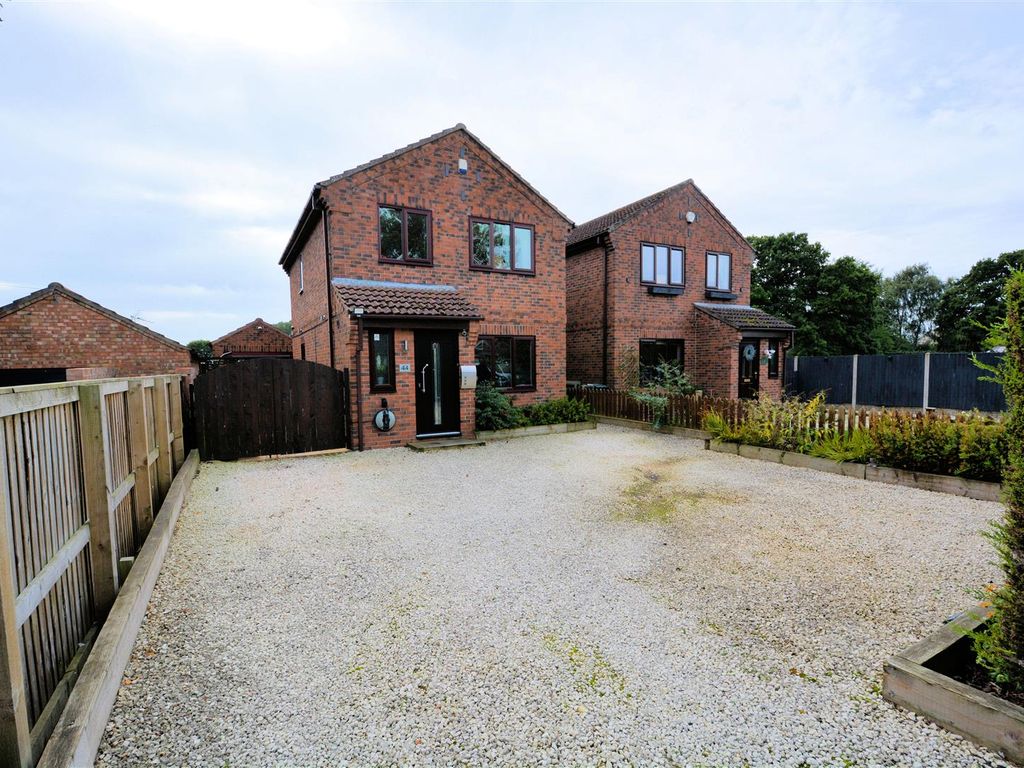 3 bed detached house for sale in Park Lane, Barlow, Selby YO8, £260,000