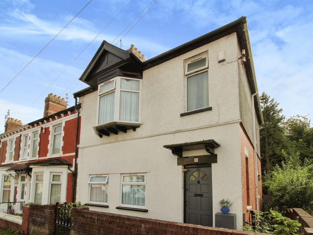 3 bed end terrace house for sale in Andrew Road, Penarth CF64, £325,000