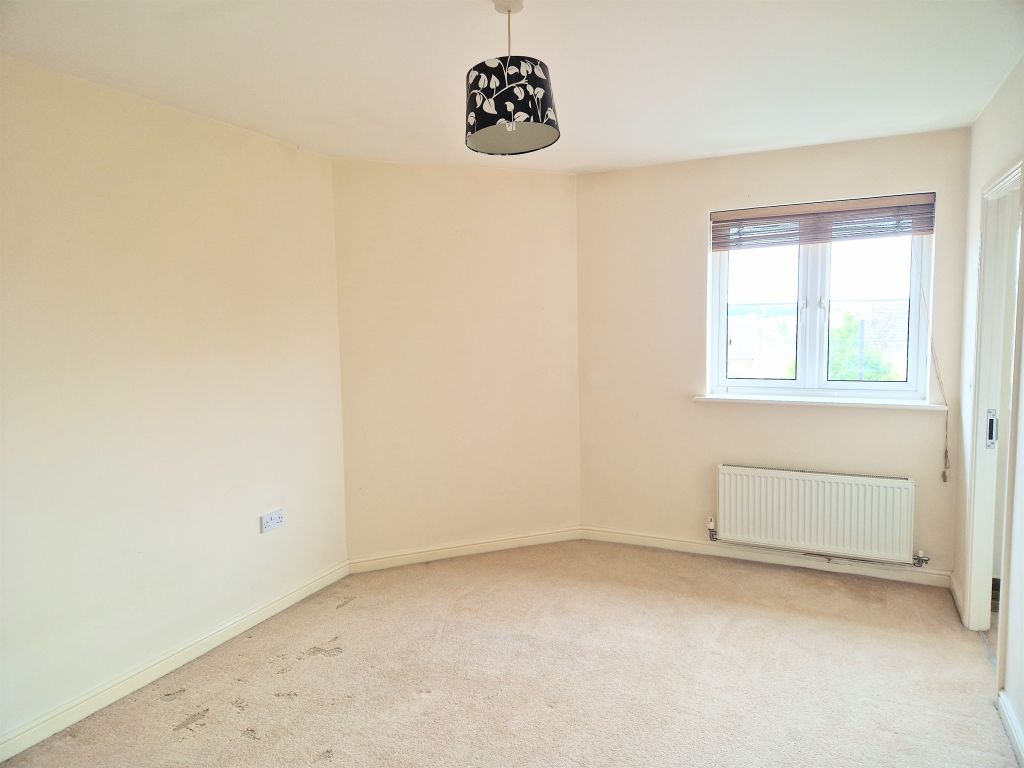 2 bed flat for sale in Skylark Road, North Cornelly, Bridgend CF33, £115,000