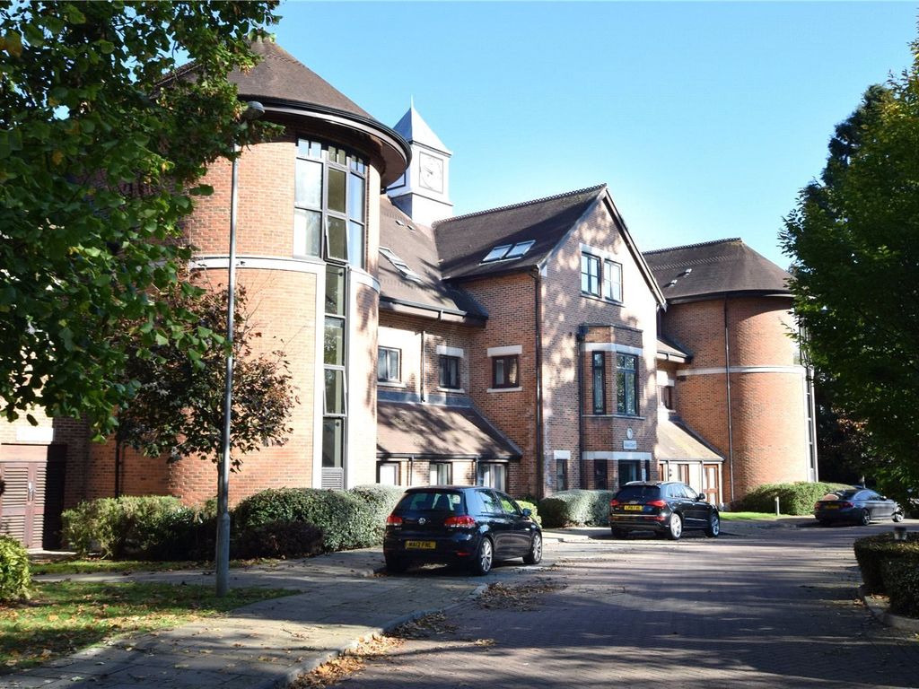 1 bed flat for sale in Lockhart Road, Watford, Hertfordshire WD17, £250,000