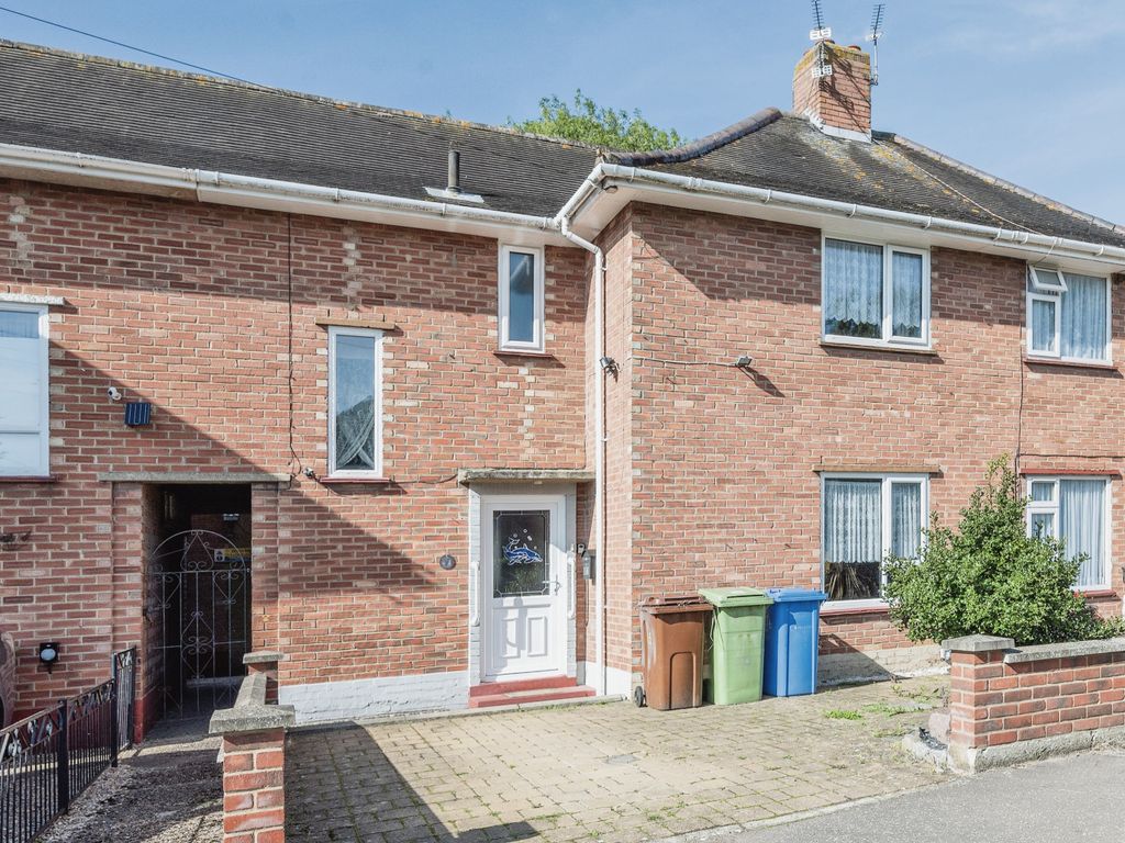 3 bed terraced house for sale in Little John Road, Norwich NR4, £230,000