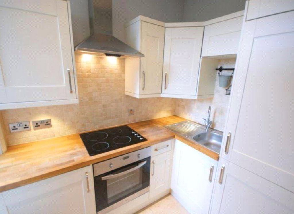 2 bed flat for sale in Flat C, Hollin Lane, Leeds, West Yorkshire LS16, £210,000
