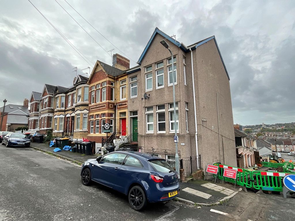 1 bed flat for sale in Morden Road, Newport NP19, £99,950