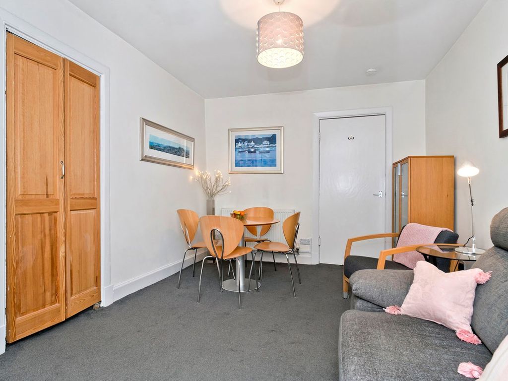 1 bed flat for sale in William Street, Edinburgh EH3, £215,000