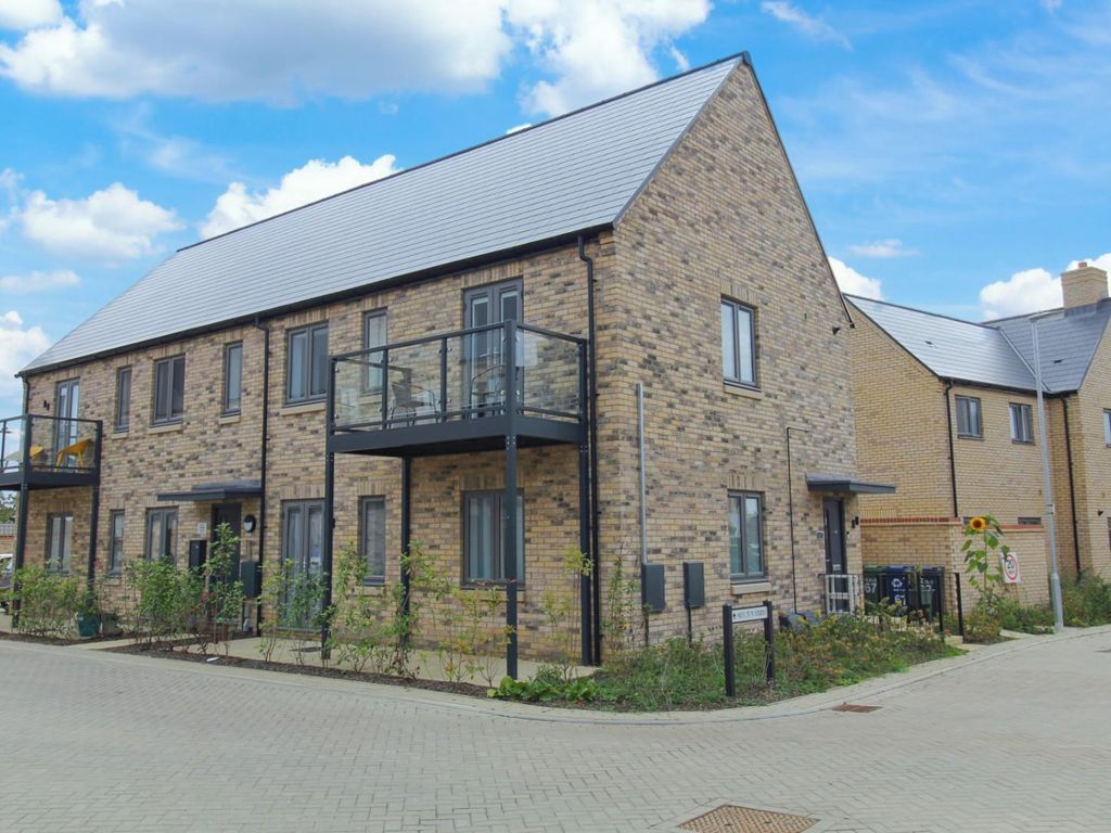 1 bed flat for sale in Wyre Crescent, St. Neots PE19, £230,000