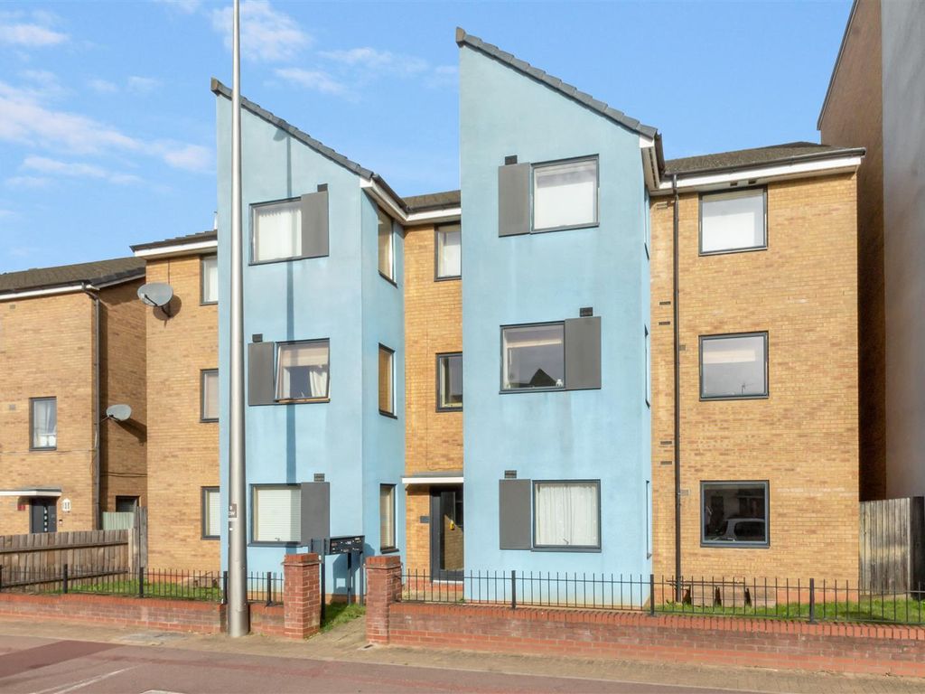 2 bed flat for sale in Countess Way, Broughton, Milton Keynes MK10, £229,995
