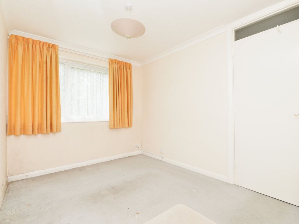 2 bed flat for sale in Forest Court, New Milton, Hampshire BH25, £210,000
