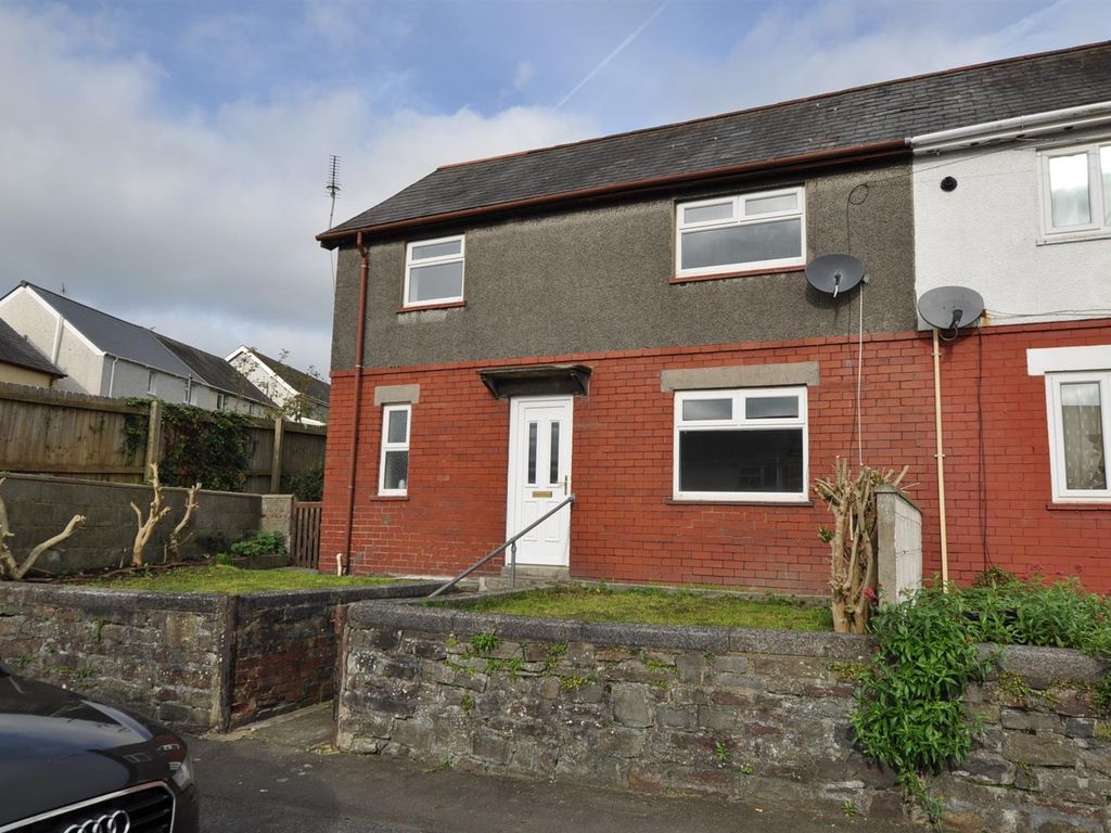 3 bed end terrace house for sale in Pentrefelin Street, Carmarthen SA31, £145,000