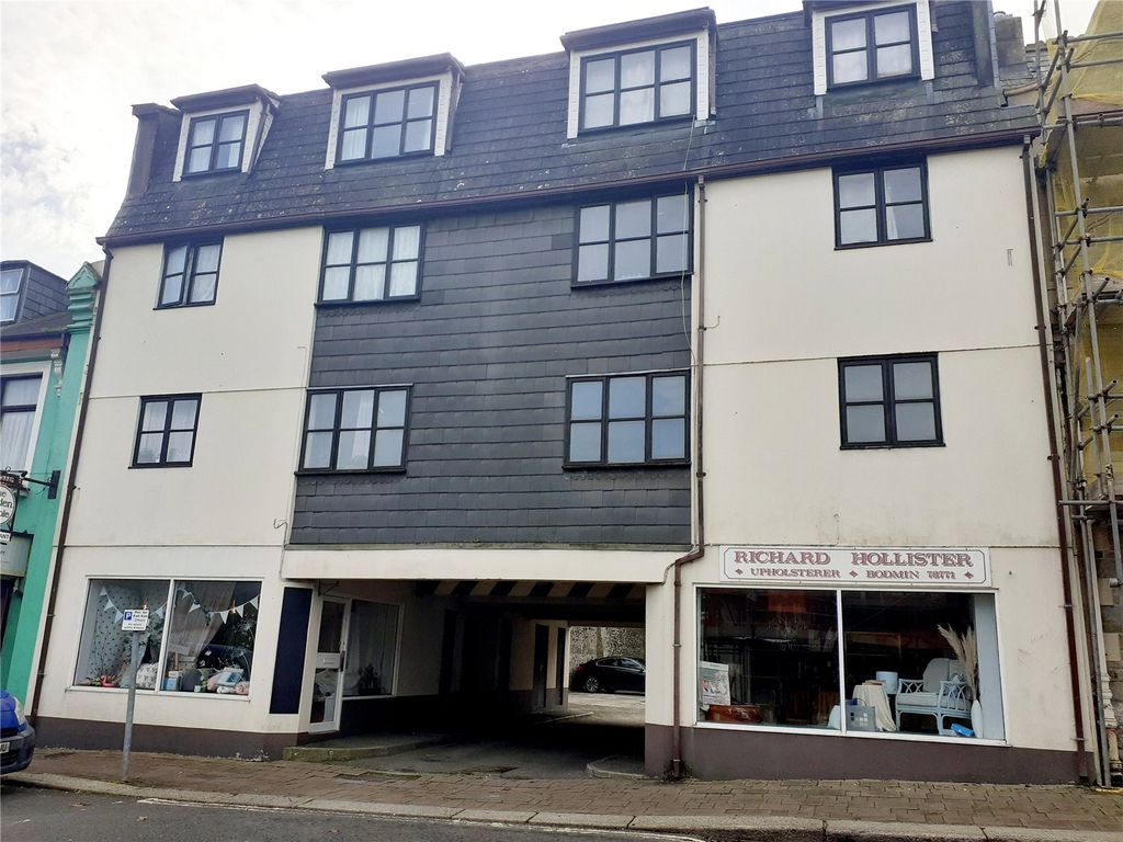 1 bed flat for sale in Lower Bore Street, Bodmin, Cornwall PL31, £85,000