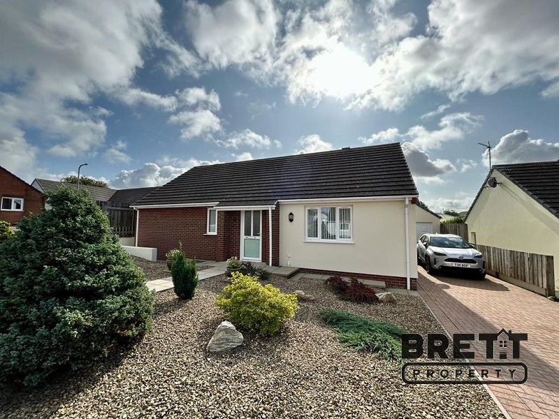 3 bed detached bungalow for sale in Fern Rise, Neyland, Milford Haven, Pembrokeshire. SA73, £250,000