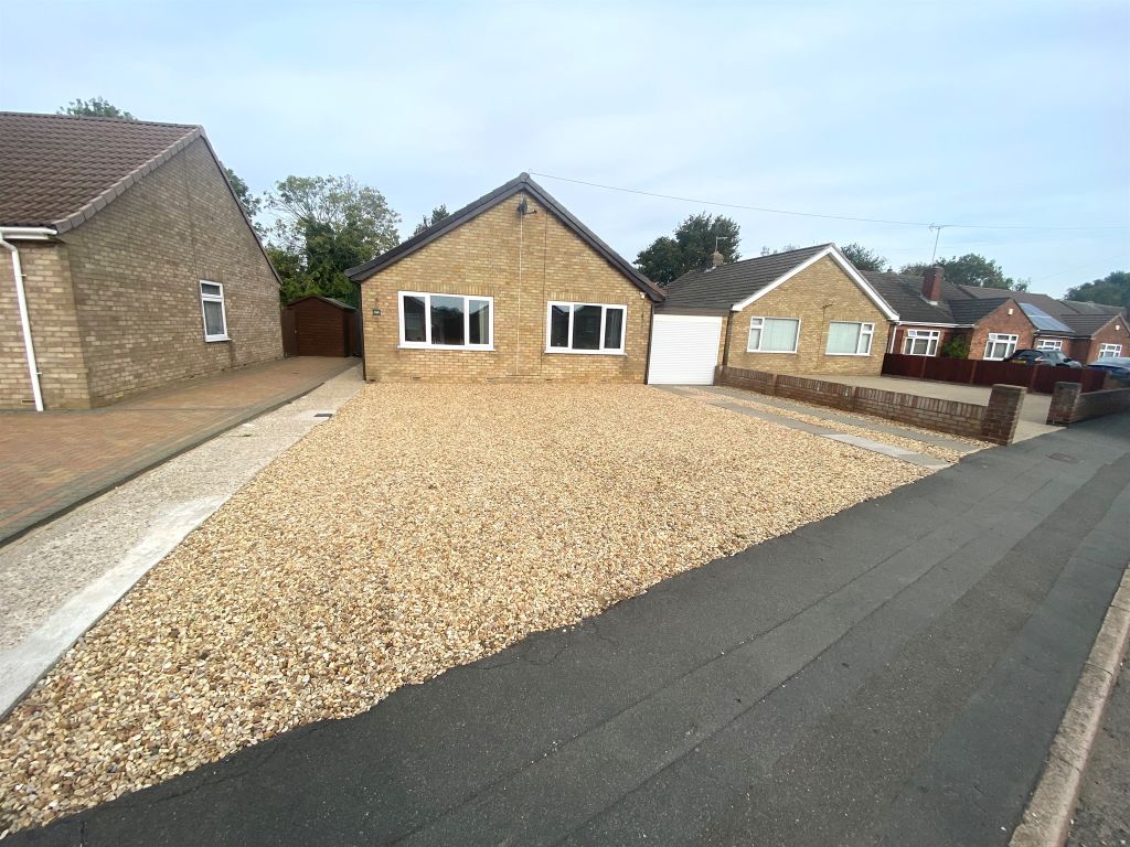2 bed detached bungalow for sale in Coneygree Road, Stanground, Peterborough PE2, £270,000