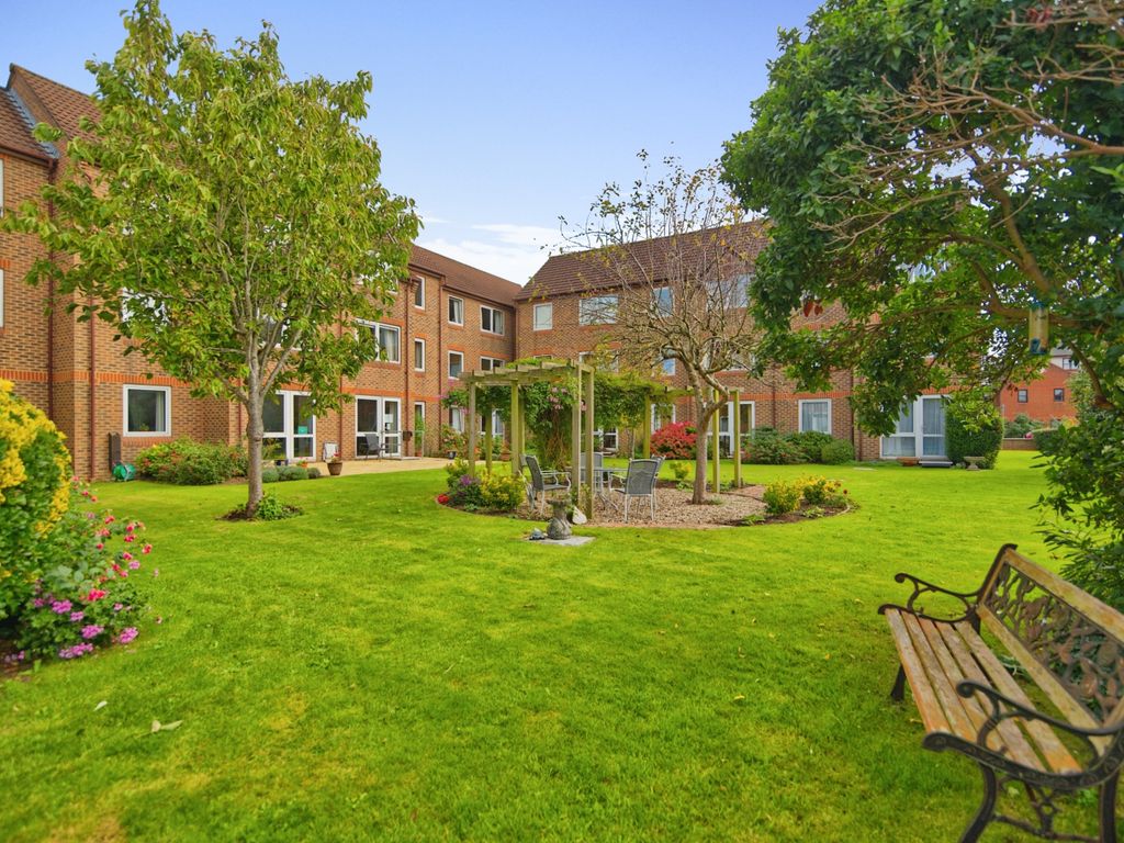 1 bed flat for sale in Homechime House, Wells, Somerset BA5, £125,000