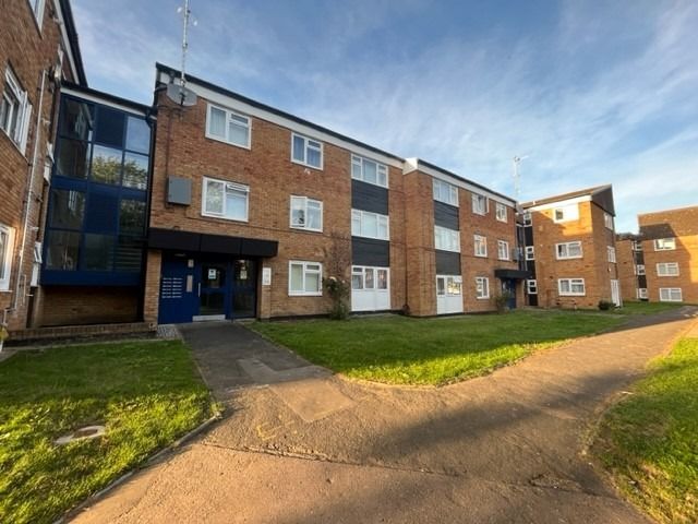 1 bed flat for sale in Whitchurch Avenue, Edgware, Greater London HA8, £245,000