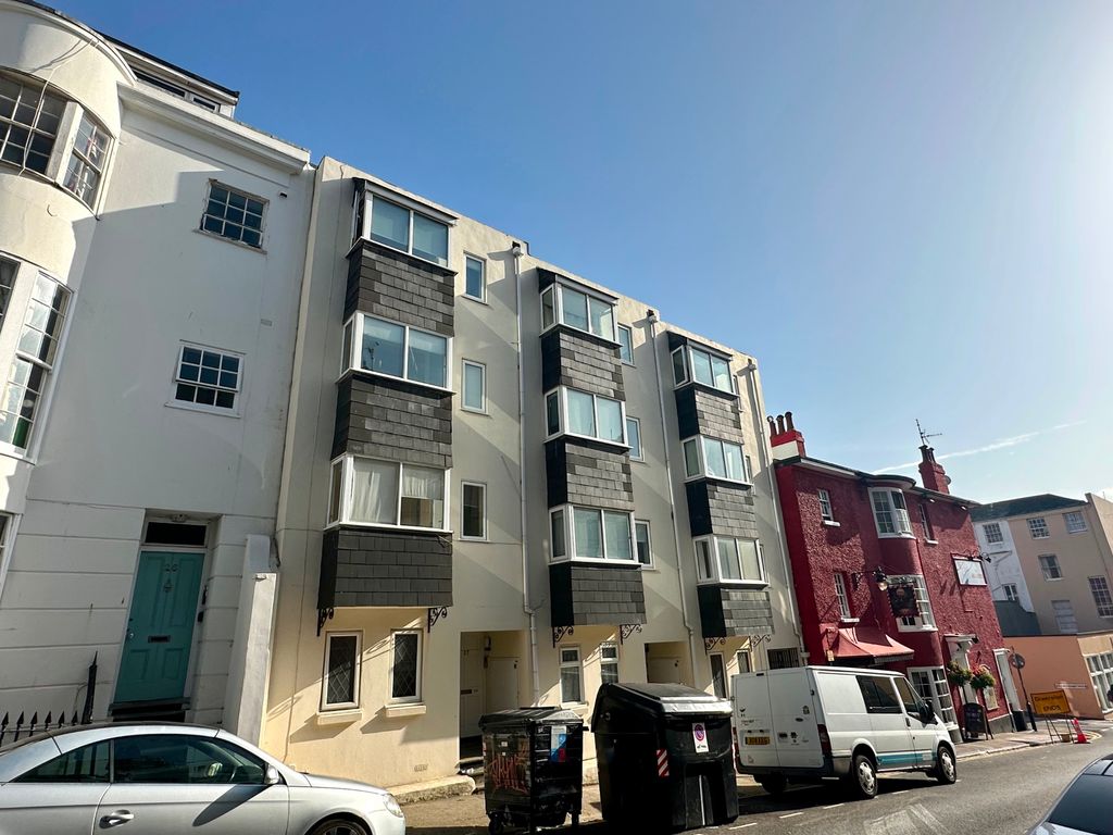 1 bed flat for sale in Bedford Place, City Centre, Brighton BN1, £190,000