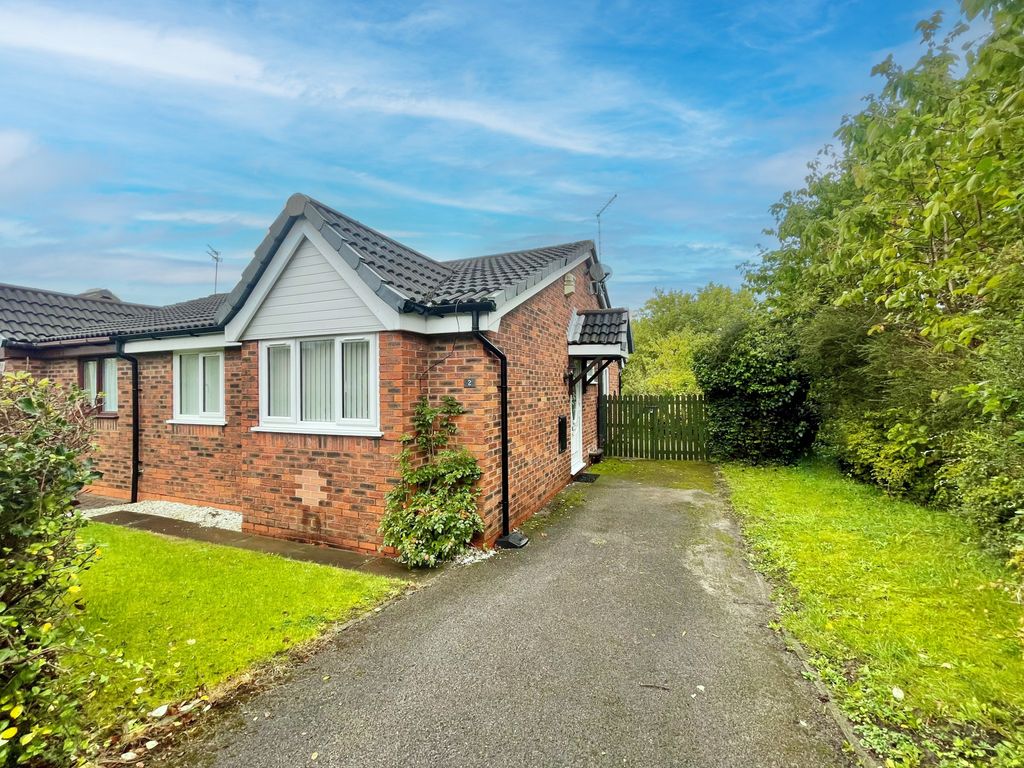 2 bed bungalow for sale in The Cloisters, Preston PR2, £169,950