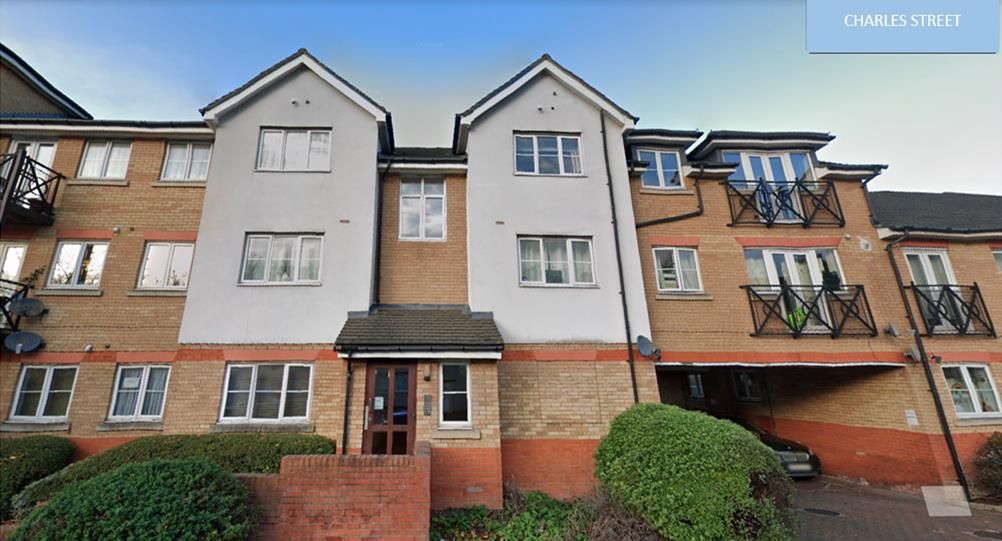 2 bed flat for sale in Charles Street, Greenhithe DA9, £229,995