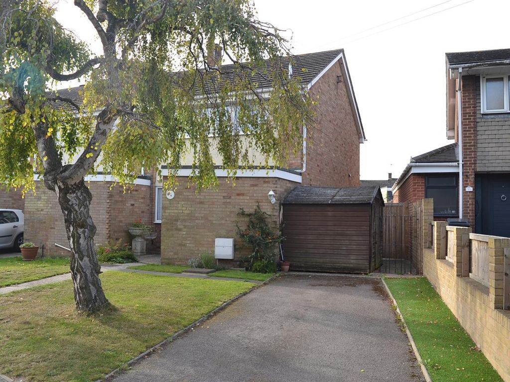 3 bed property for sale in Patching Hall Lane, Broomfield, Chelmsford CM1, £325,000