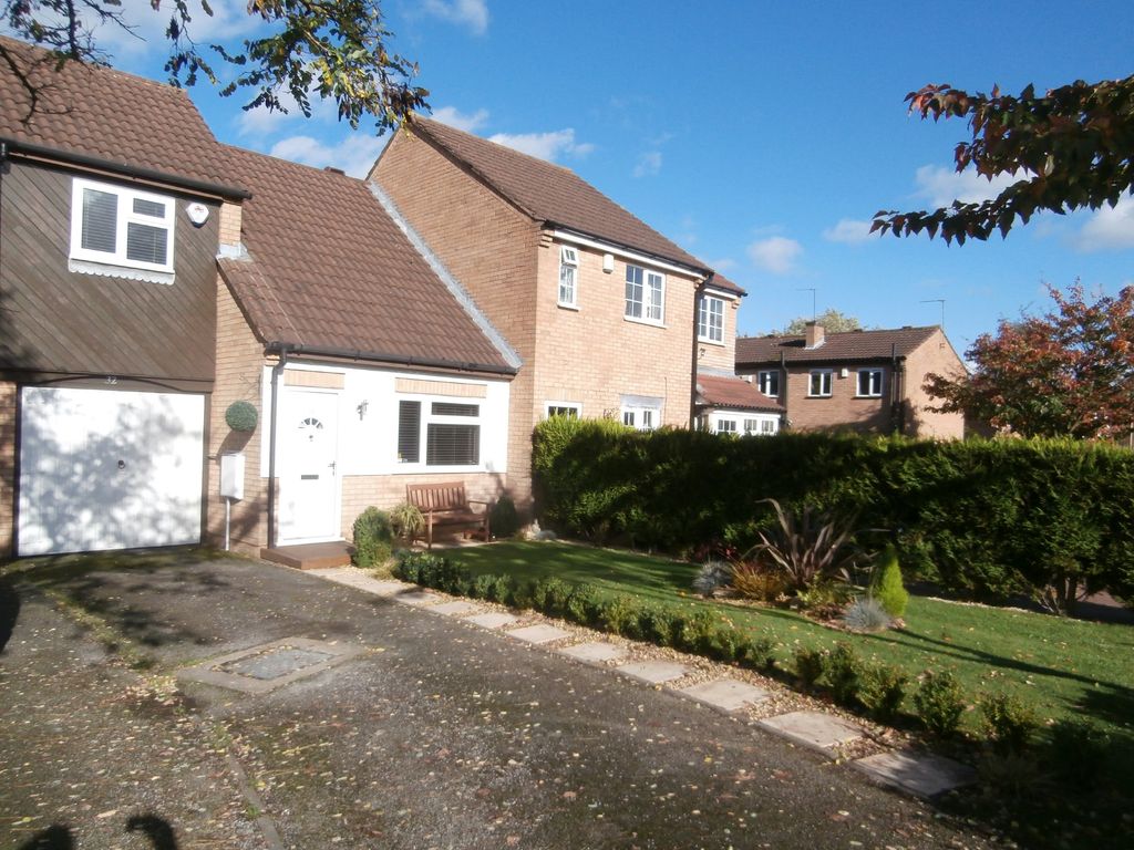 2 bed terraced house for sale in Crimscote Close, Shirley, Solihull B90, £255,000