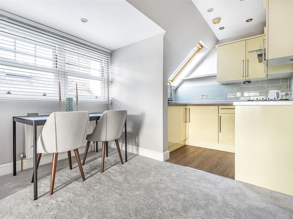 1 bed flat for sale in Ewell Road, Surbiton KT6, £265,000