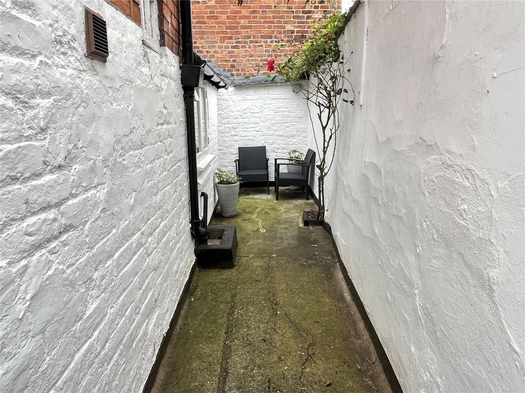 2 bed terraced house for sale in Mount Street, Shrewsbury, Shropshire SY3, £230,000