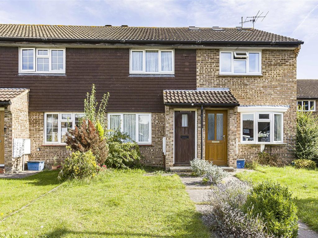 2 bed terraced house for sale in Willowmead, Hertford SG14, £325,000