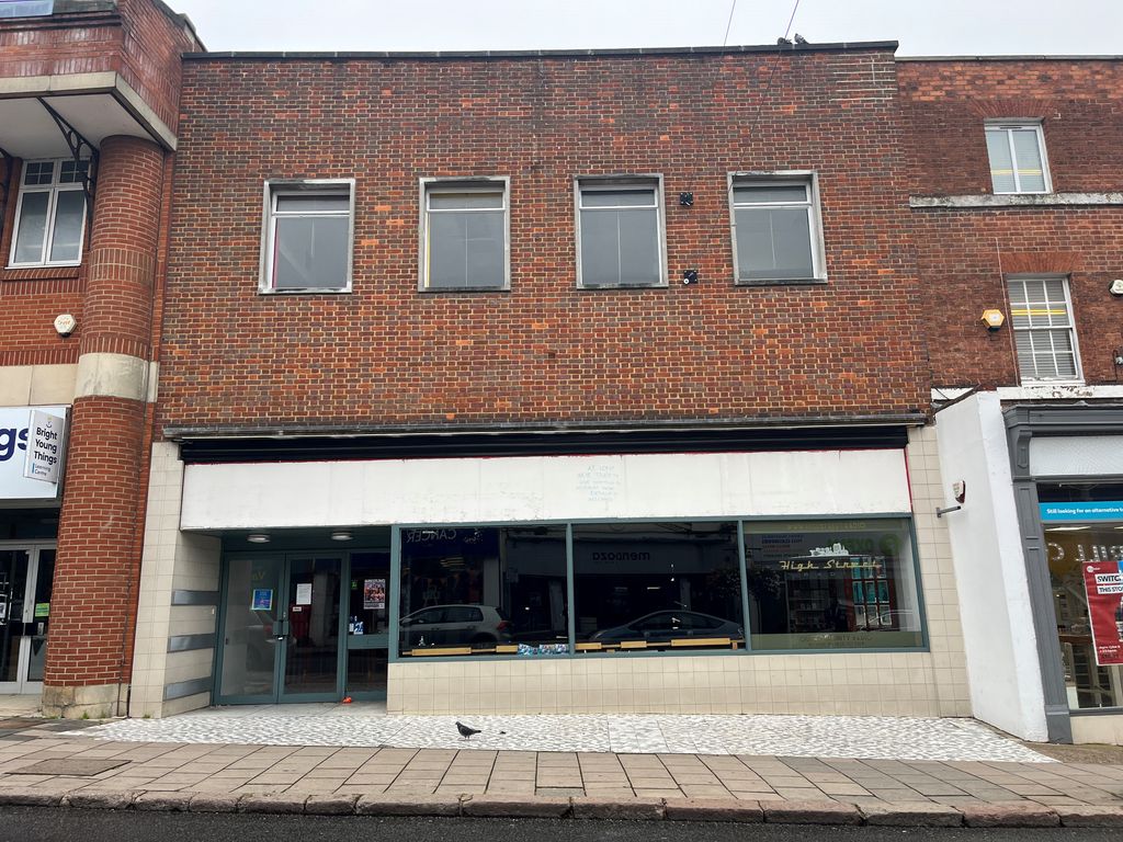 Retail premises for sale in Park Street Industrial Estate, Osier Way, Aylesbury HP20, £675,000