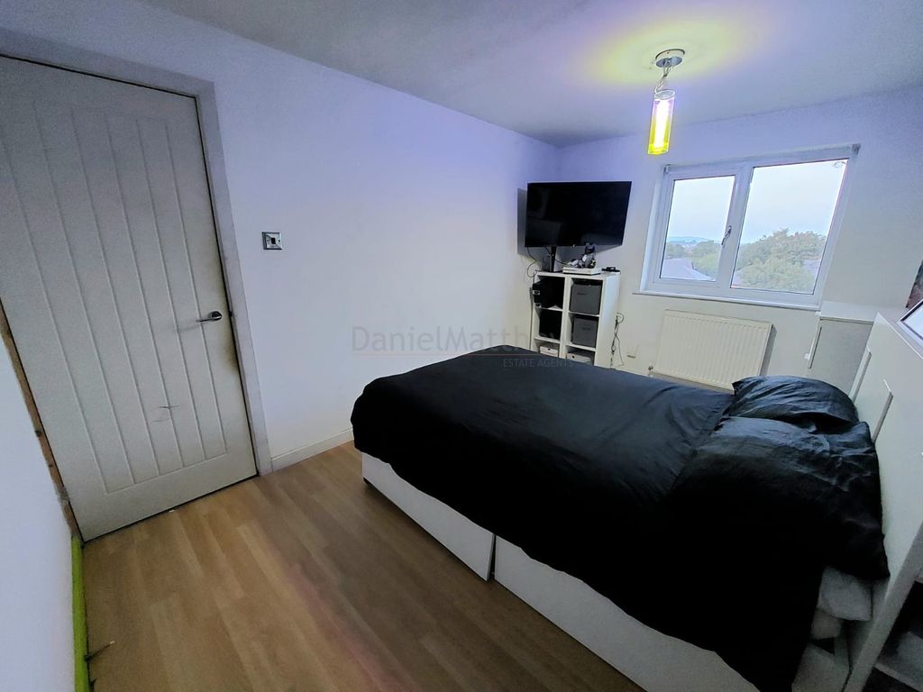 3 bed maisonette for sale in Tidenham Road, Ely, Cardiff CF5, £130,000