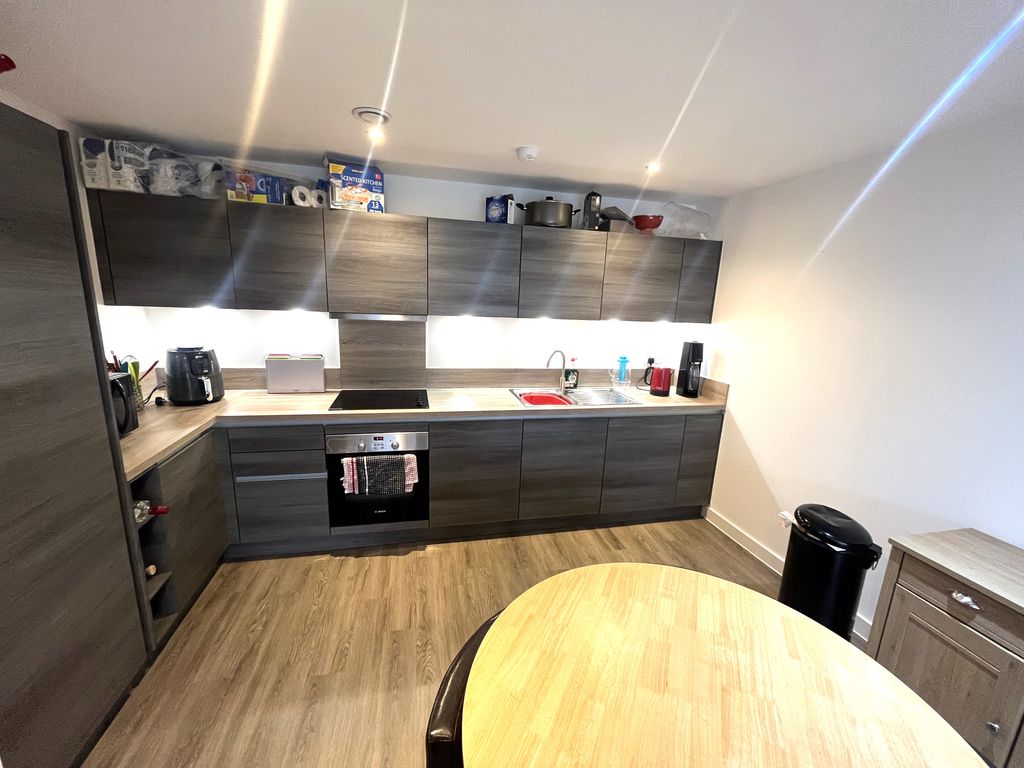 2 bed flat for sale in Anvil Place, Manchester M15, £195,000