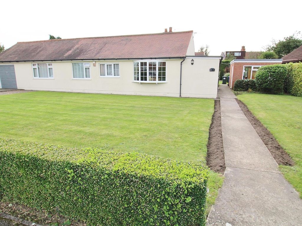 3 bed detached bungalow for sale in Tune Street, Osgodby, Selby YO8, £325,000
