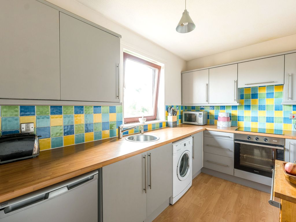 3 bed flat for sale in Duddingston Mills, Edinburgh EH8, £205,000