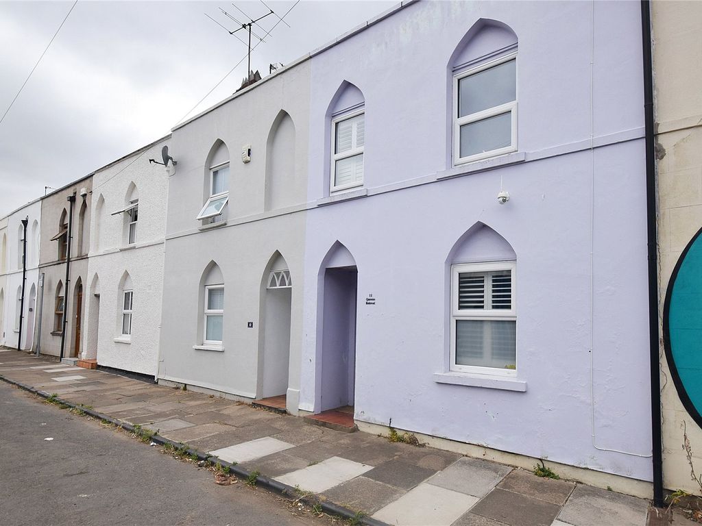 2 bed terraced house for sale in Queens Retreat, Cheltenham, Gloucestershire GL51, £335,000
