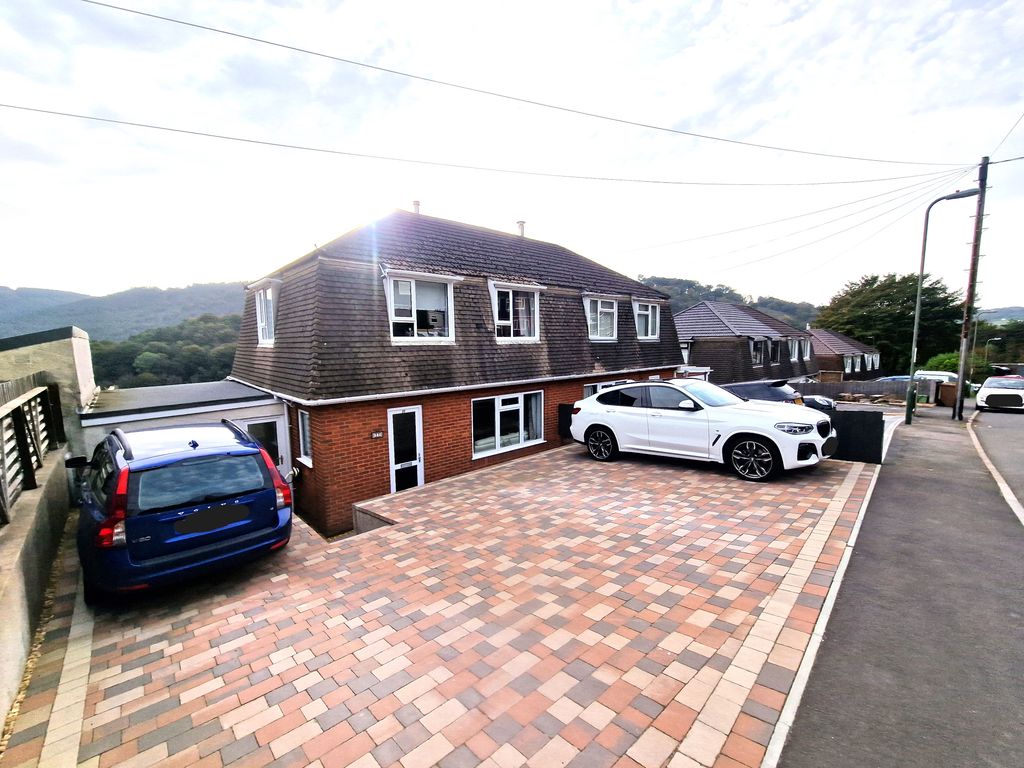 3 bed semi-detached house for sale in High Meadow, Newport NP11, £225,000