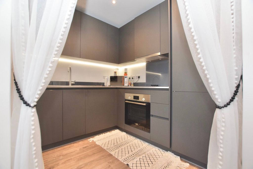 2 bed flat for sale in Headwater Point, London E3, £210,000