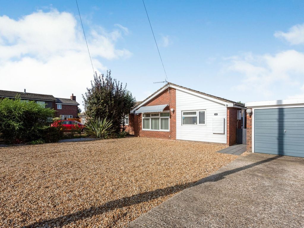 2 bed detached bungalow for sale in Lamberts Close, Feltwell, Thetford IP26, £250,000