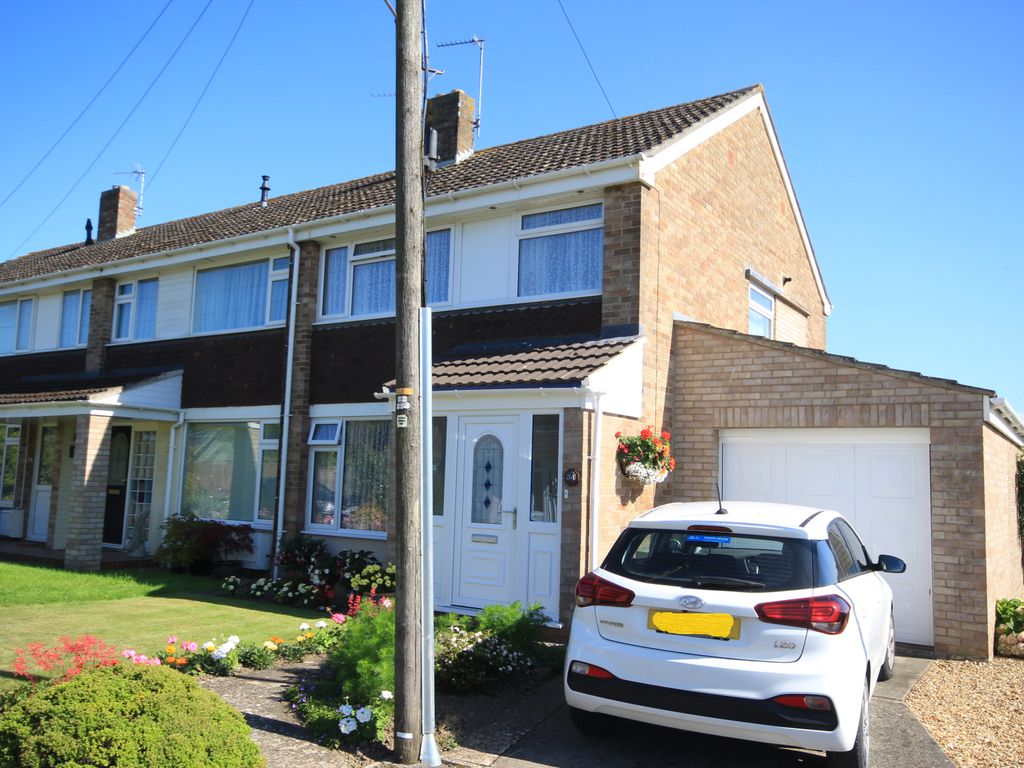 3 bed property for sale in Heather Close, Bridgwater TA6, £239,950