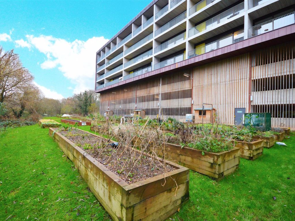 1 bed flat for sale in Lakeshore, Wills Way, Hartcliffe, Bristol BS13, £57,750