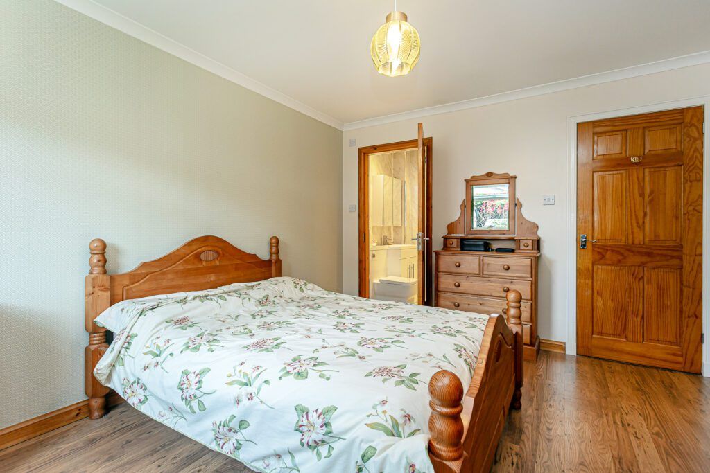 4 bed detached bungalow for sale in Murdiston Avenue, Callander FK17, £247,500