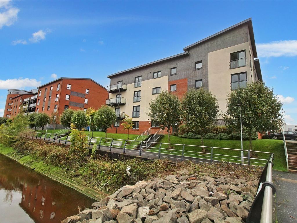 2 bed flat for sale in Cardon Square, Braehead, Renfrew PA4, £170,000