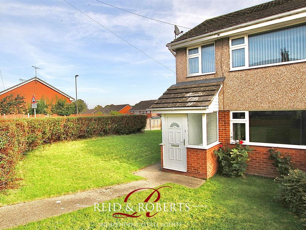 3 bed property for sale in Parc Derwen, Leeswood, Mold CH7, £175,000