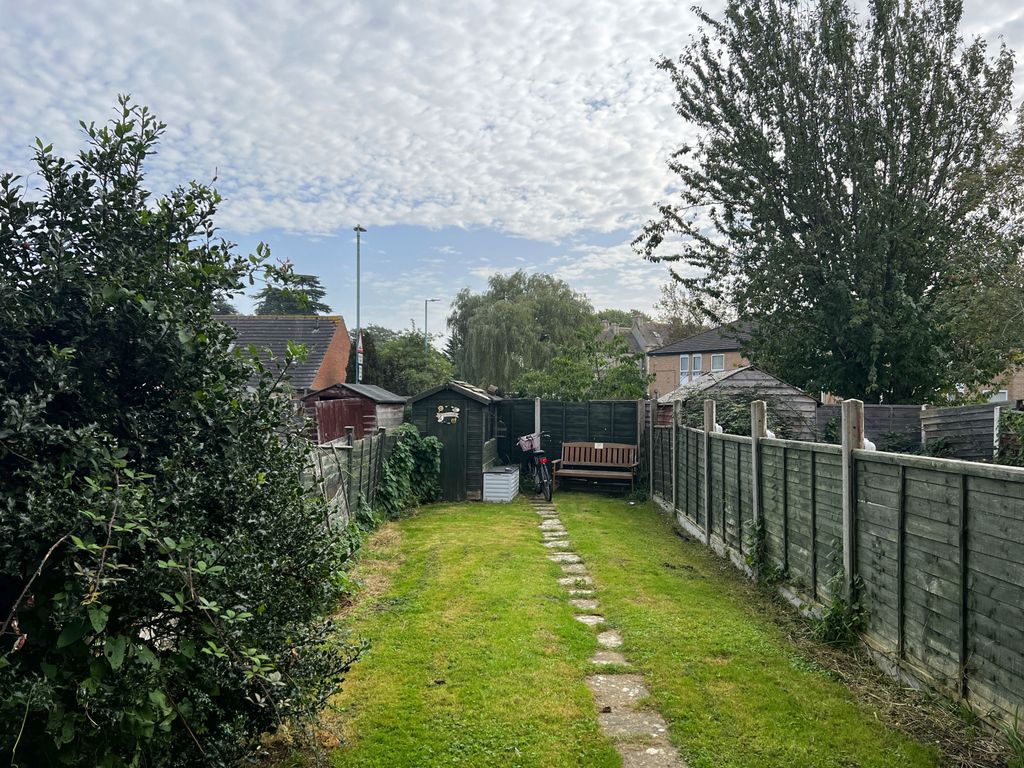 2 bed terraced house for sale in Farm Close, Northway, Tewkesbury GL20, £220,000