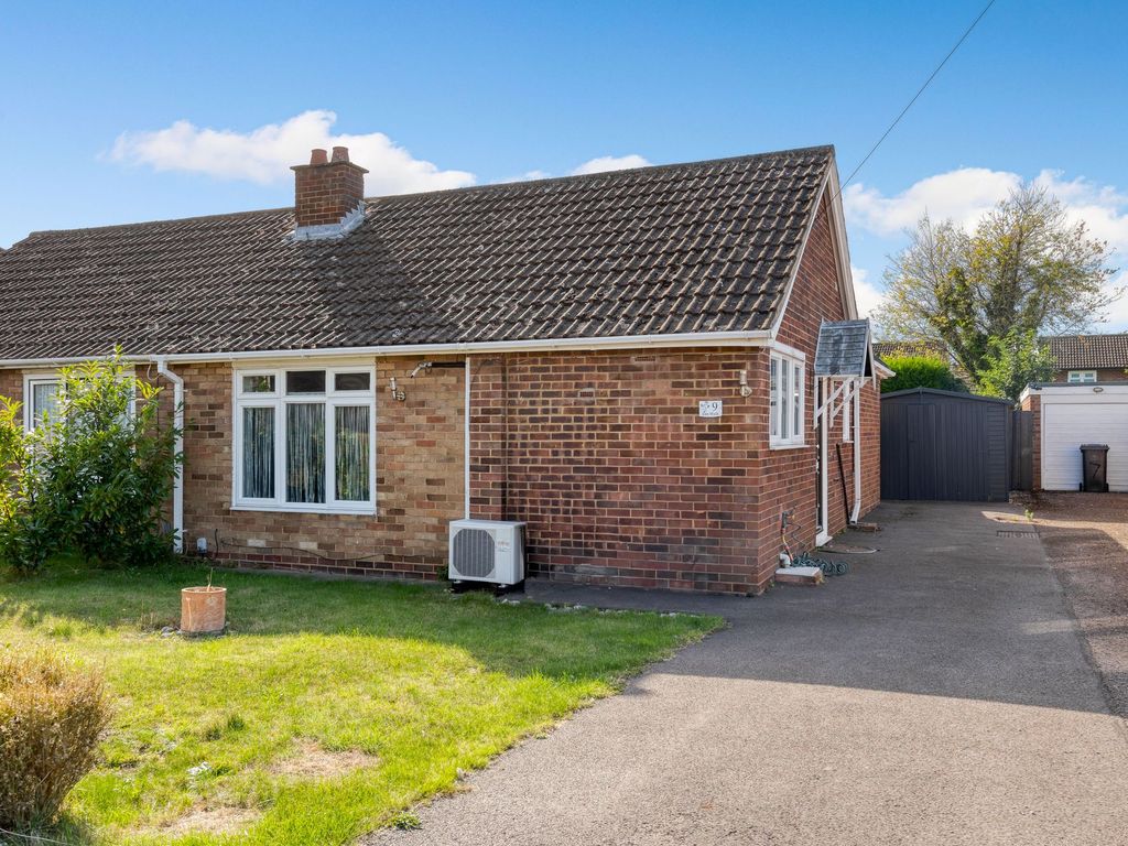 2 bed semi-detached bungalow for sale in Elm Walk, Royston SG8, £325,000