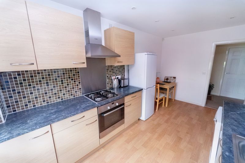 2 bed flat for sale in Bankwood Drive, Kilsyth, Glasgow G65, £144,995
