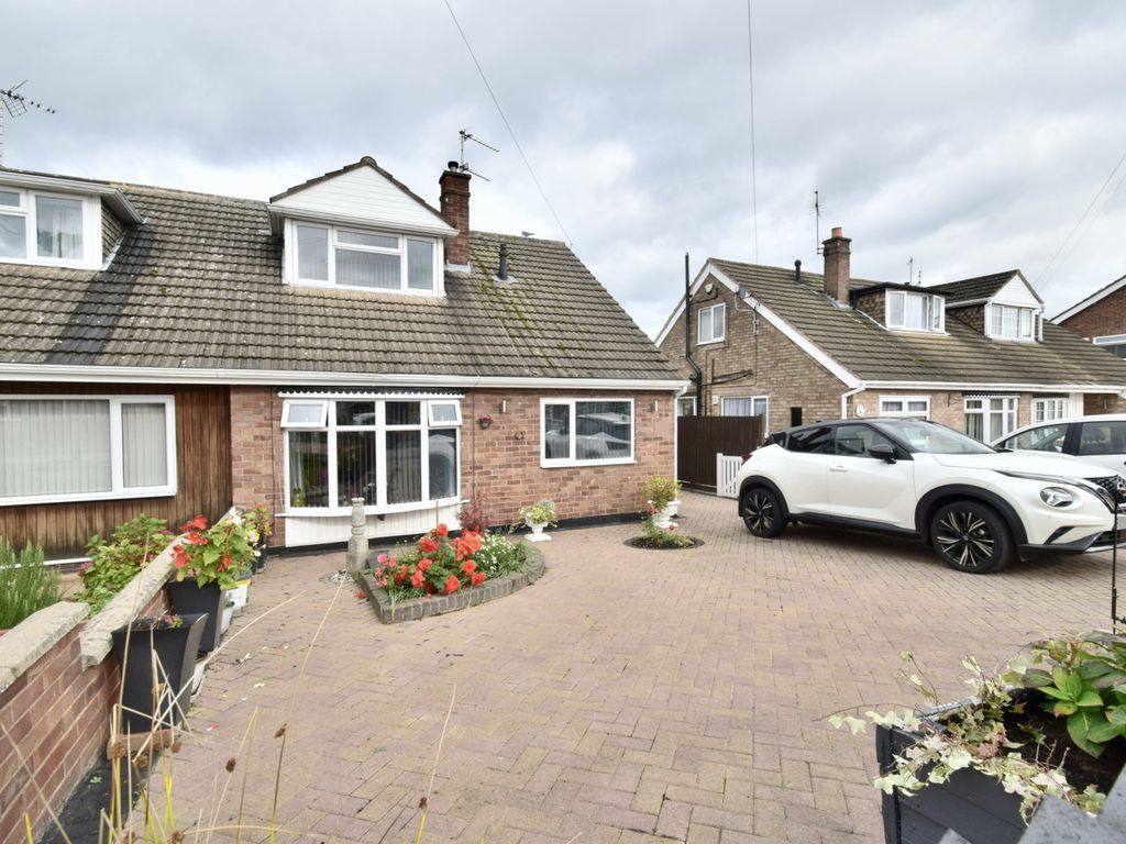 2 bed bungalow for sale in Allington Drive, Birstall, Leicester LE4, £300,000